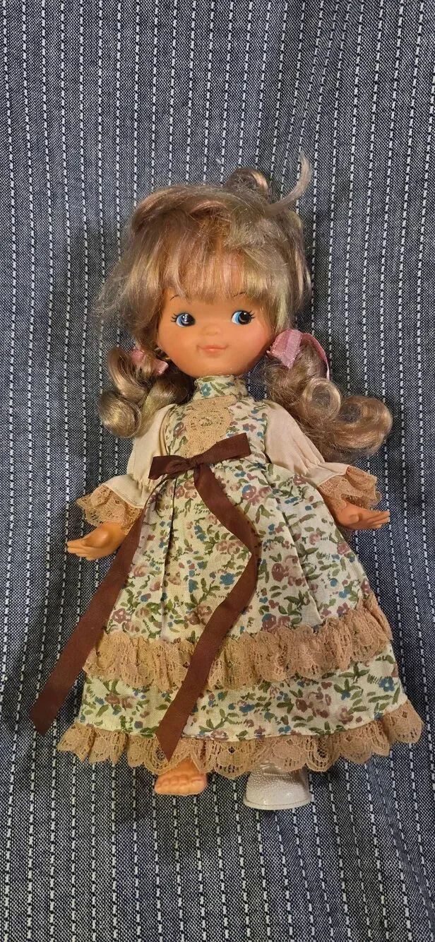 Vintage Playmates Hong Kong doll